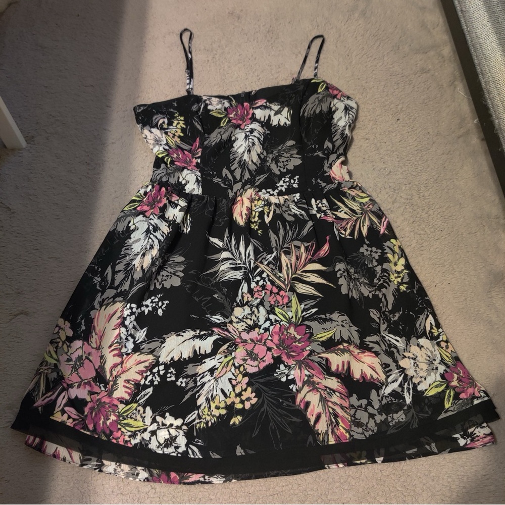 Princess Vera Wang Floral Mini Dress Black Pink Green Bandage Back Cutouts Layer